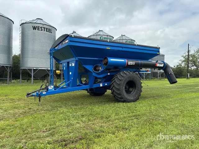 Brandt 820XR 850 bu S/A Grain Cart