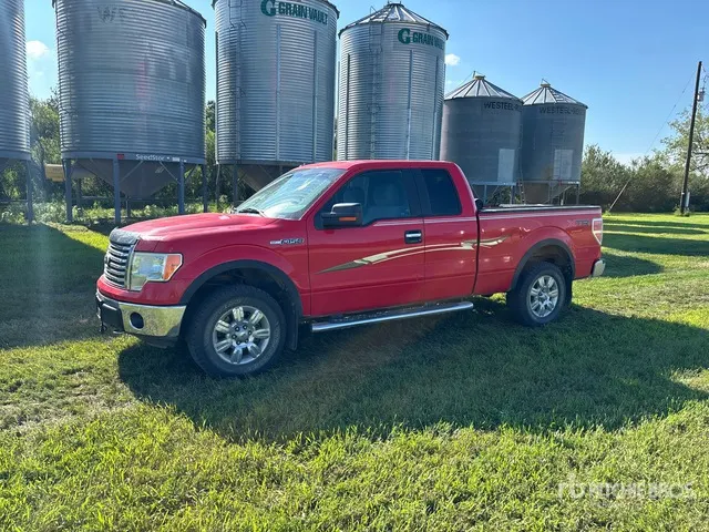 Ford F-150 4x4 Extended Cab Pickup