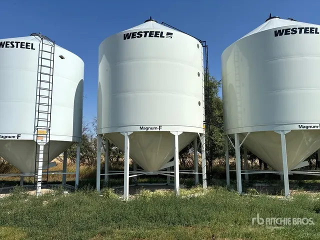 Westeel Magnum F 1612 +/- 90 ton Epoxy Lined Hopper Grain Bin