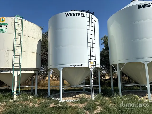 Westeel Magnum F 1612 +/- 90 ton Epoxy Lined Hopper Grain Bin