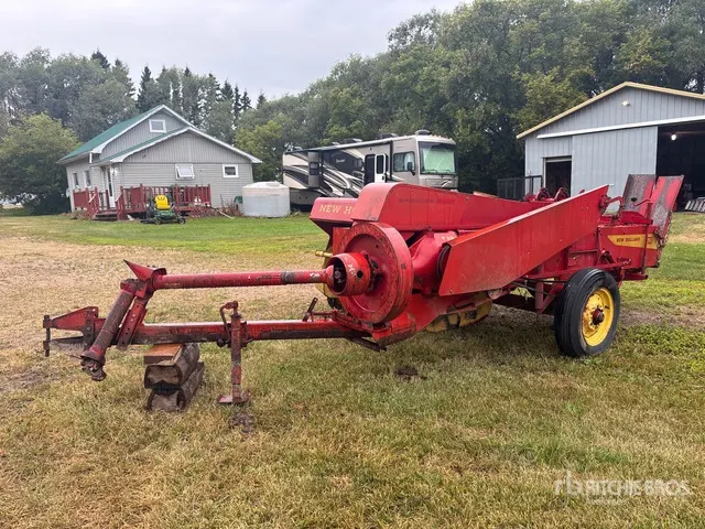 New Holland 269 Square Baler