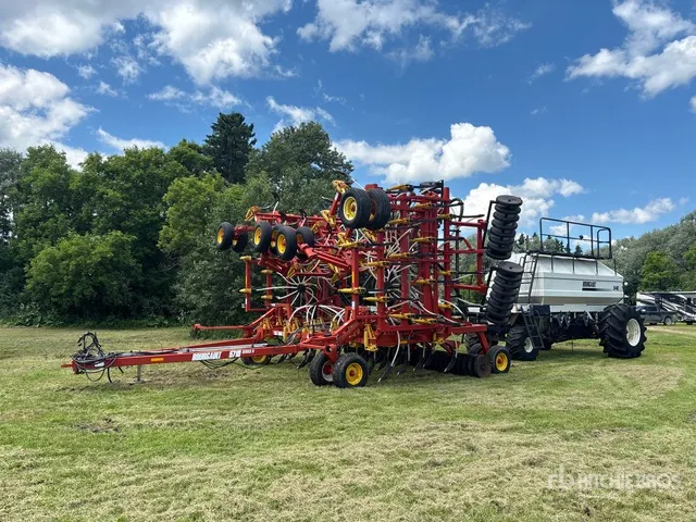 2004 Bourgault 5710 50 ft Air Seeder