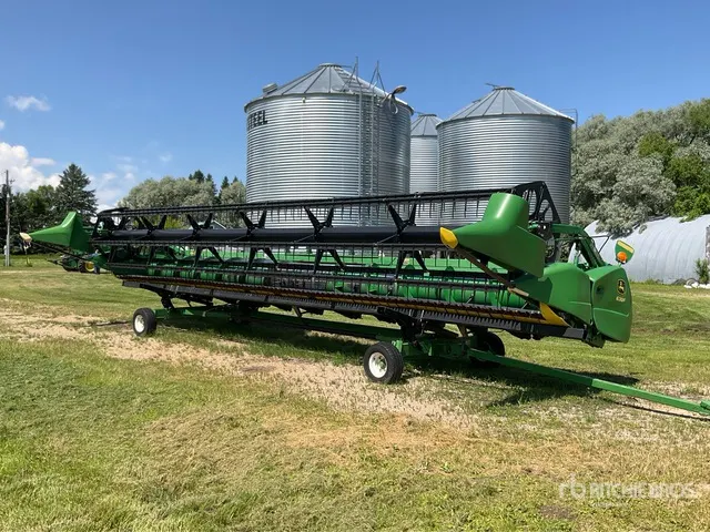 2013 John Deere 630F 30 ft Flex Combine Header