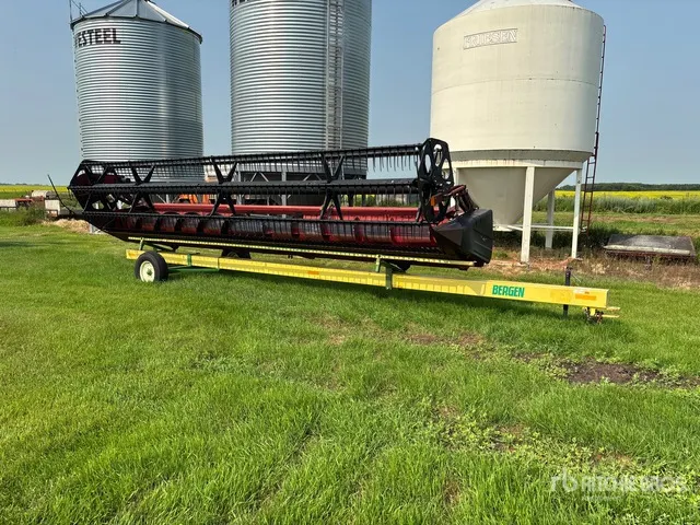 1992 Case IH 1010 25 ft Rigid Combine Header