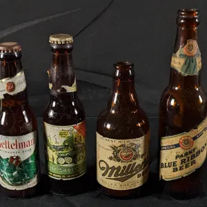 4 PAPER LABEL WISCONSIN BEER BOTTLES PABST MILLER OLD STYLE GETTELMAN