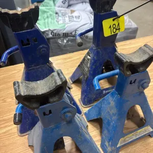 Jack stands