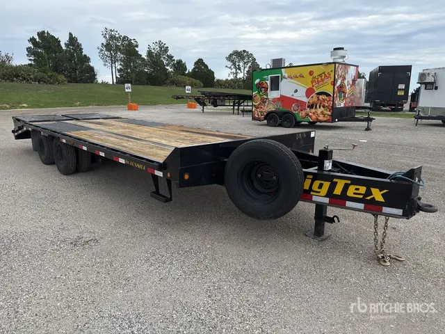 2024 Big Tex 22PH-20BK+5MR 25 ft T/A Equipment Trailer