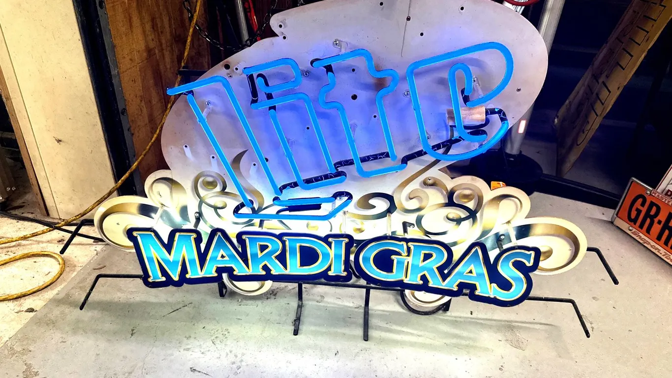 MARDI GRAS NEON SIGN
