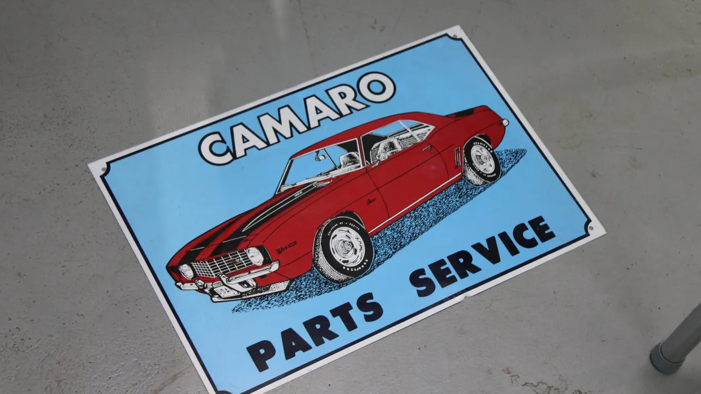 CAMARO PARTS & SERVICE SIGN