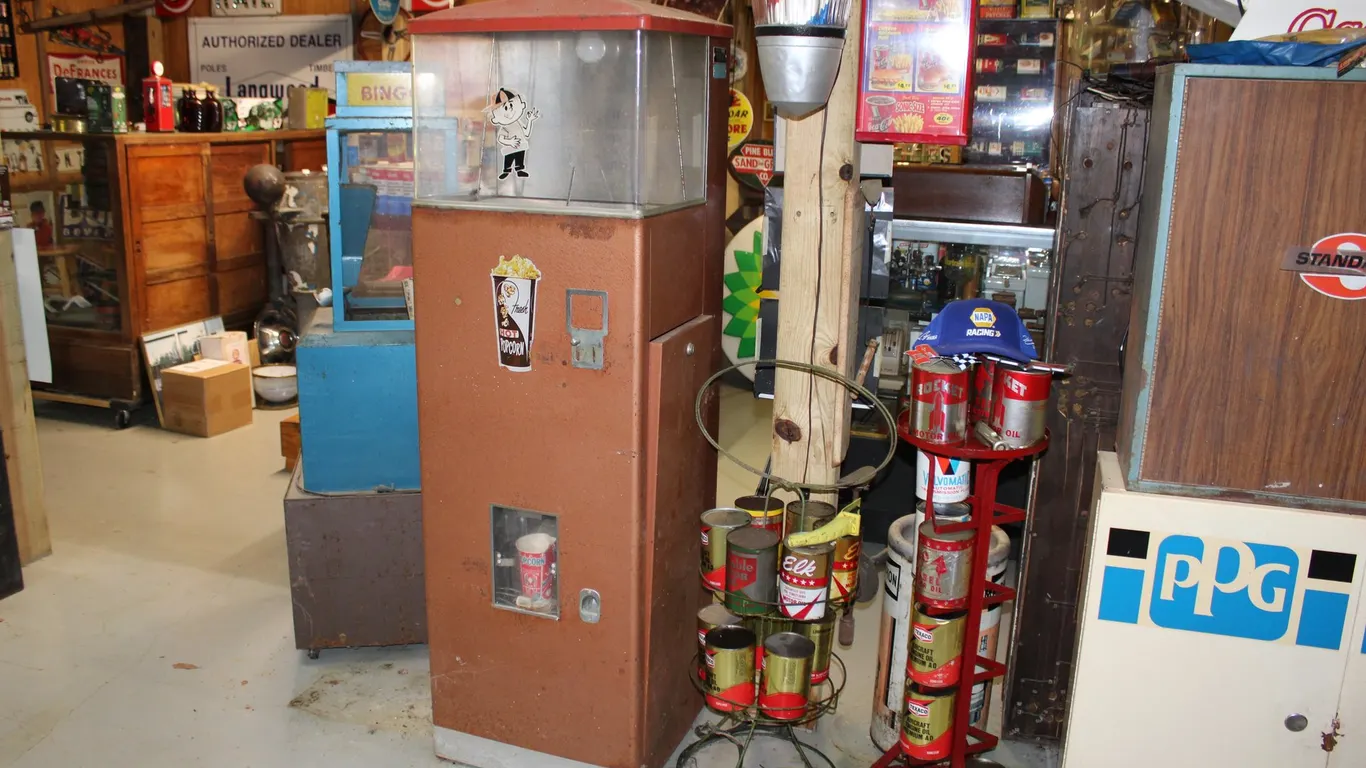 VINTAGE POPCORN WARMING STATION