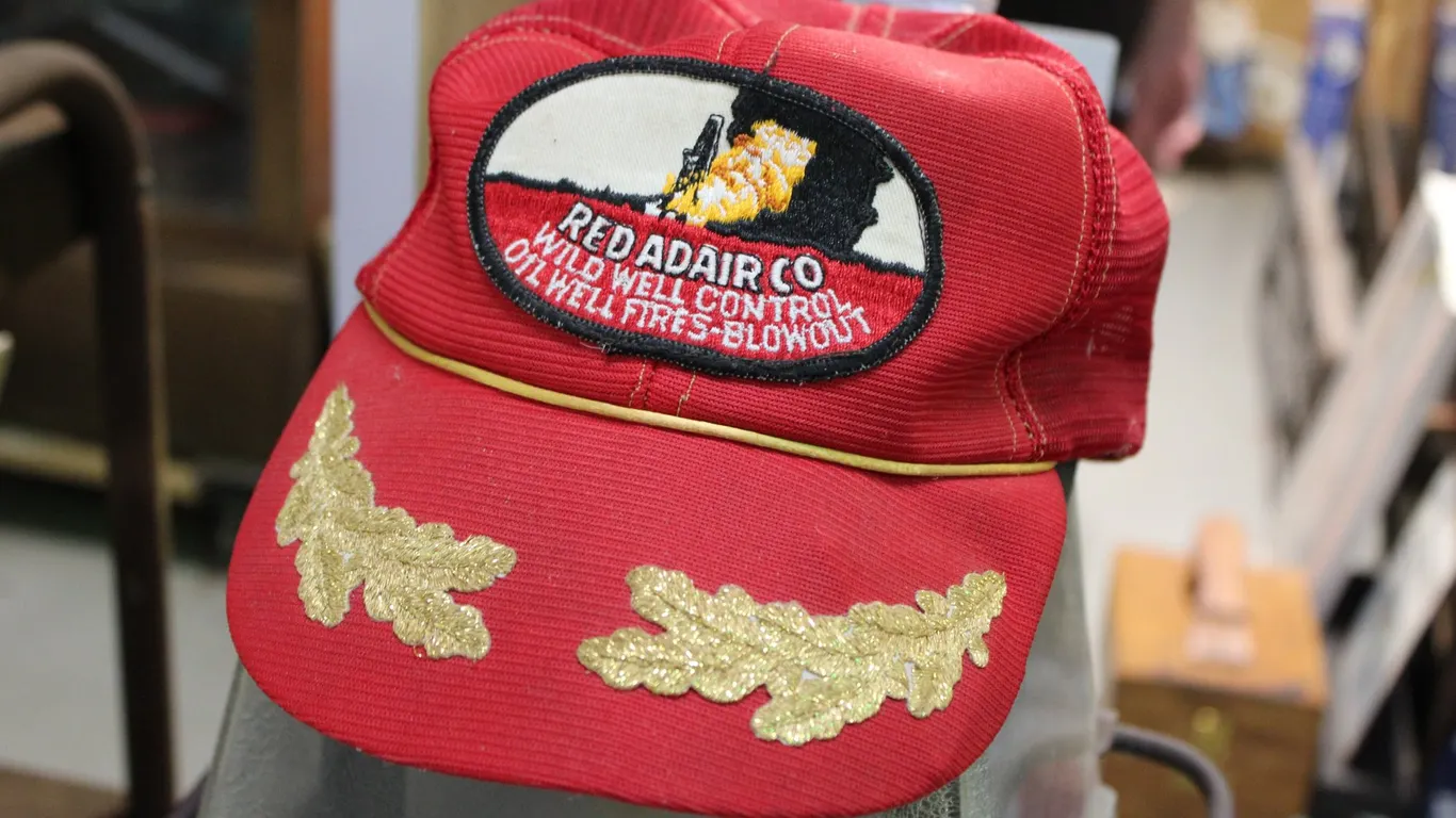 VINTAGE TRUCKING CAP