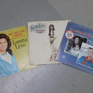 COUNTRY MUSIC RECORD ALBUM LOT