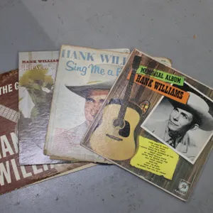 COUNTRY MUSIC RECORD ALBUM LOT