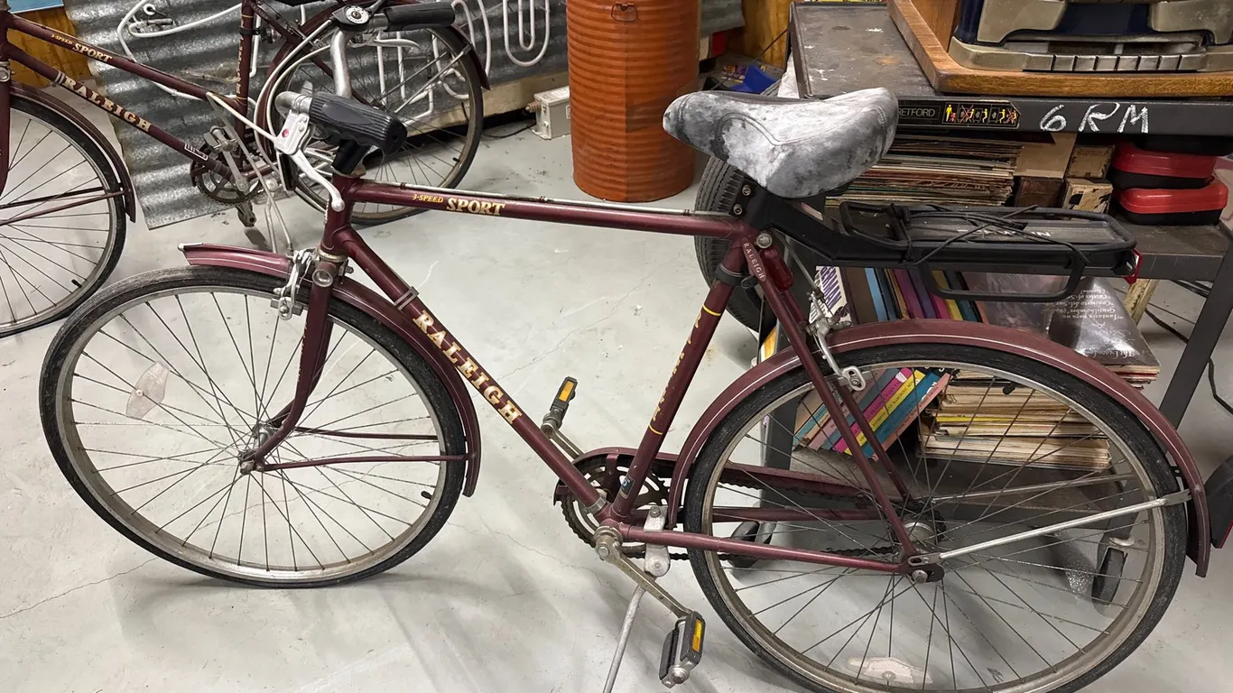 SCHWINN VINTAGE BICYCLE