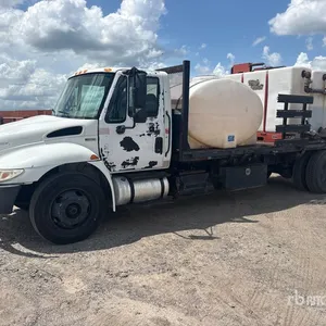 2012 International 4300 4x2 Mud Mixing Truck