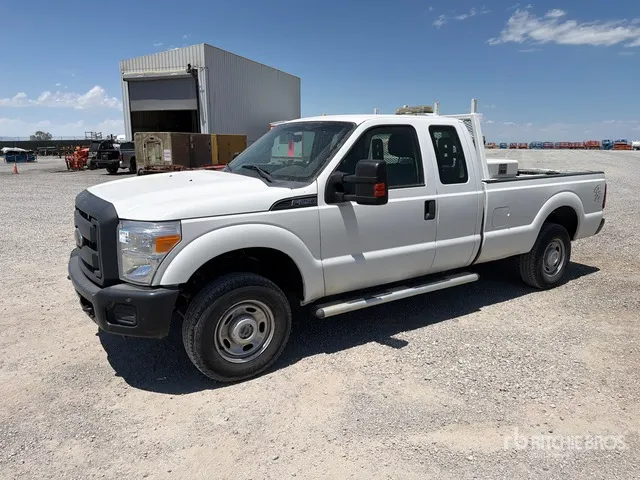 2014 Ford F-250 XL 4x4 Extended Cab Pickup