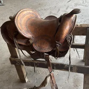 14” western saddle (C)