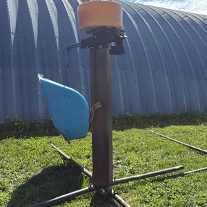 Cattle oiler with mineral tub (Unti B)