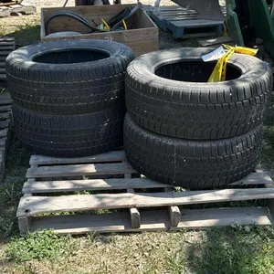 SET OF(4)BRIDGESTONE BLIZZAK LM-25 TIRES 255/60R17