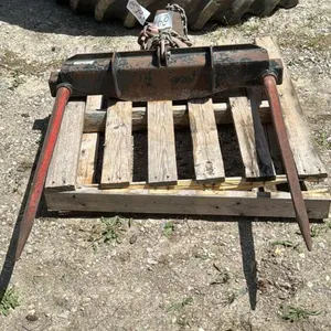 HORST WELDING 2 PRONG LOADER MOUNT BALE SPEAR
