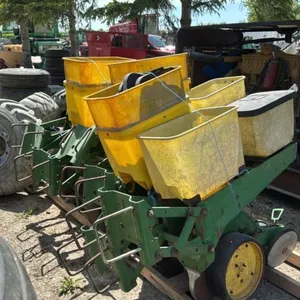 (6) JOHN DEERE 7200 VAC ROW UNITS- NOT COMPLETE