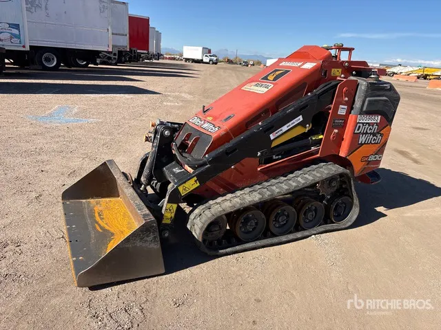 2021 Ditch Witch SK800 Compact Track Loader
