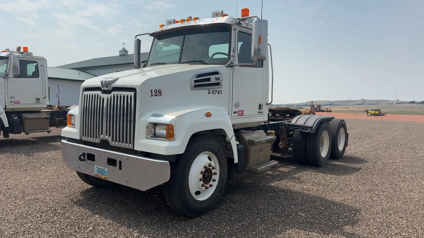 2015 Western Star W4700 Semi