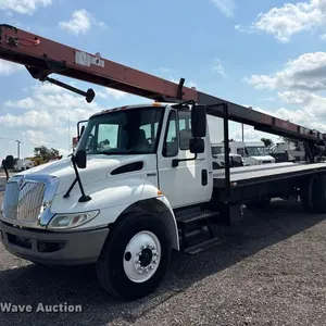 2013 International 4300 shingle conveyor truck