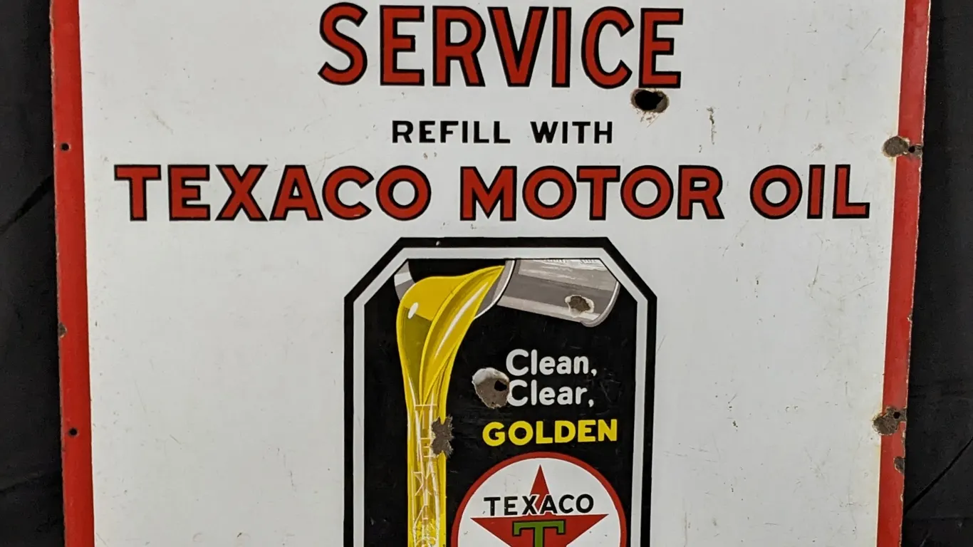 PORCELAIN FREE CRANKCASE SERVICE REFILL WITH TEXACO MOTOR OIL