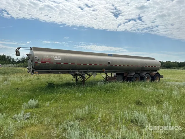 2001 Advance 34000 L Tri/A Tanker Trailer