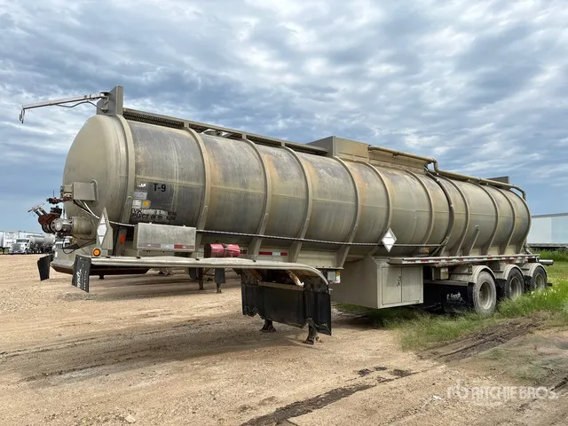 2009 Tremcar 38000 L Tri/A Tanker Trailer