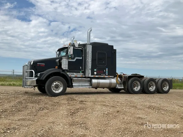 2014 Kenworth T800 8x6 Heavy Haul Tri/A Sleeper Truck Tractor