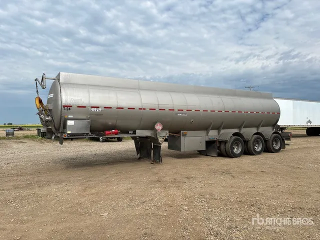 2011 Lazer 37500 L Tri/A Tanker Trailer