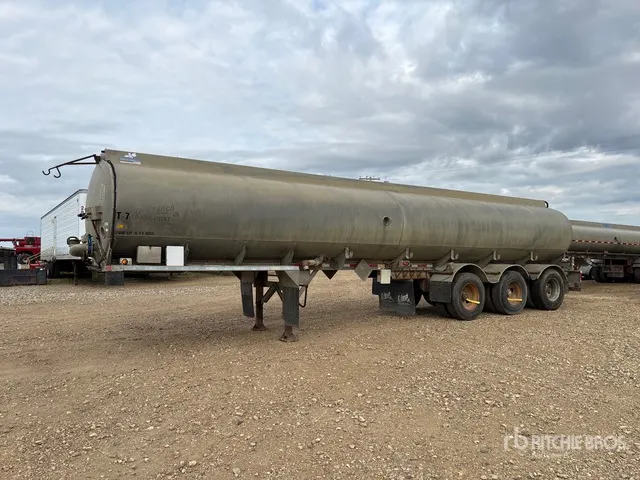 2008 Hutchinson 38000 L Tri/A Tanker Trailer