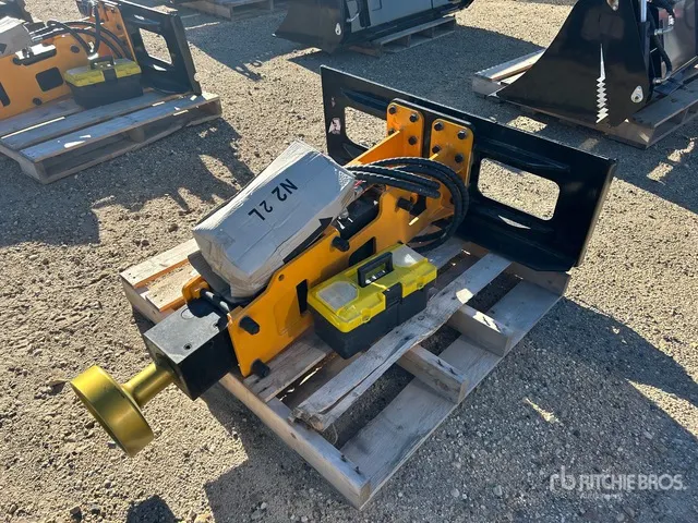 2026 GIYI GY-D680 8 in Skid Steer Post Driver (Unused)
