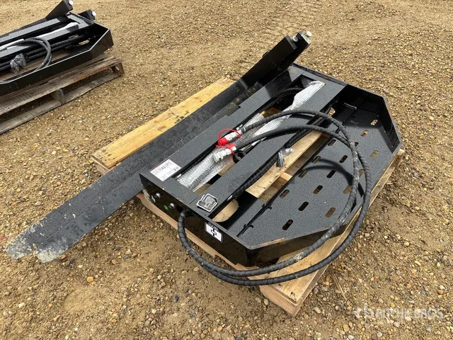 2026 GIYI GY-SF60 60 in Skid Steer Forks (Unused)