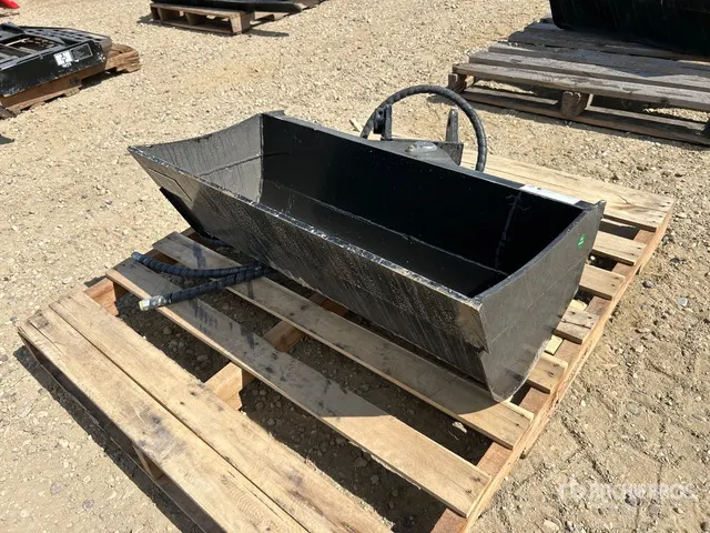 2026 GIYI GY-D3T 32 in Hydraulic Tilting Excavator Bucket (Unused)