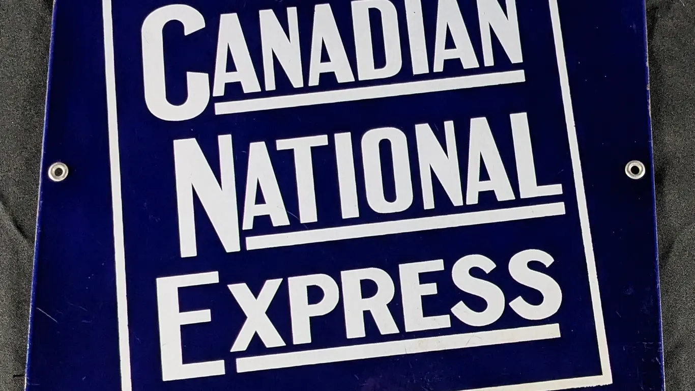 PORCELAIN SIGN CANADIAN NATIONAL EXPRESS (CANADIAN NATIONAL RAILWAY)