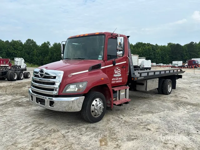 2020 Hino 268 4x2 Rollback Truck