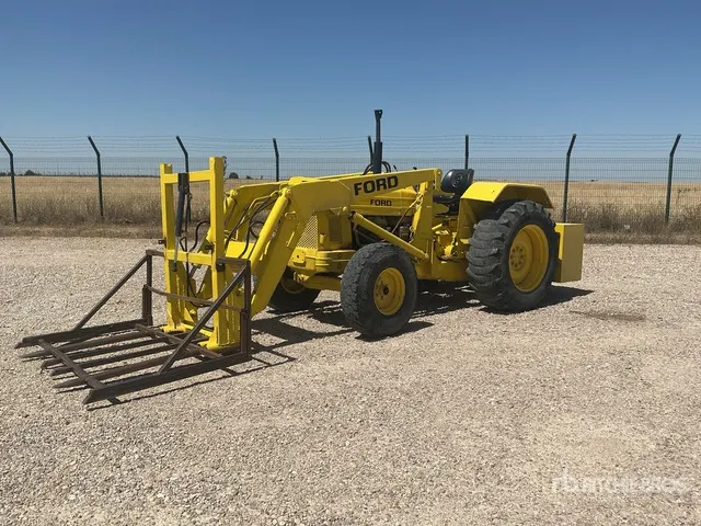 Ford 2WD Antique Tractor