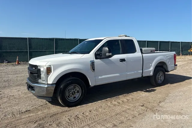 2019 Ford F-250 XL 4x2 Extended Cab Pickup