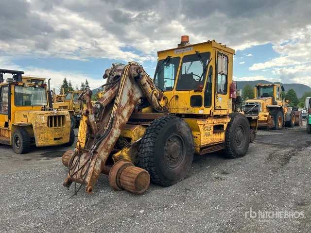 Pettibone 181TC Swing Loader (Inoperable)