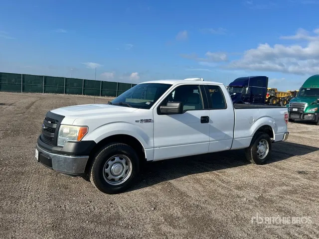 2014 Ford F-150 XL 4x2 Extended Cab Pickup