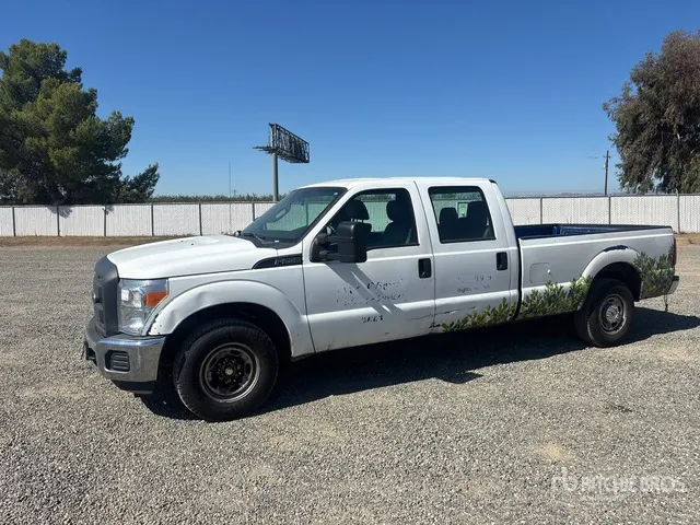 2016 Ford F-250 XL 4x2 Crew Cab Pickup