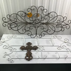 Metal Decorative Hangers