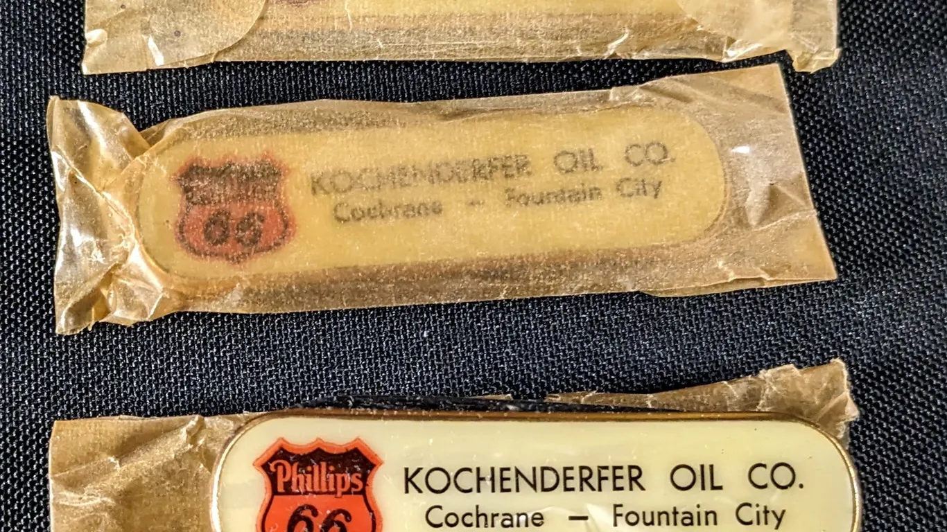 3 NOS PHILLIPS 66 KOCHENDERFER OIL CO POCKET KNIVES KNIFE COCHRANE & FOUNTAIN CITY WISCONSIN