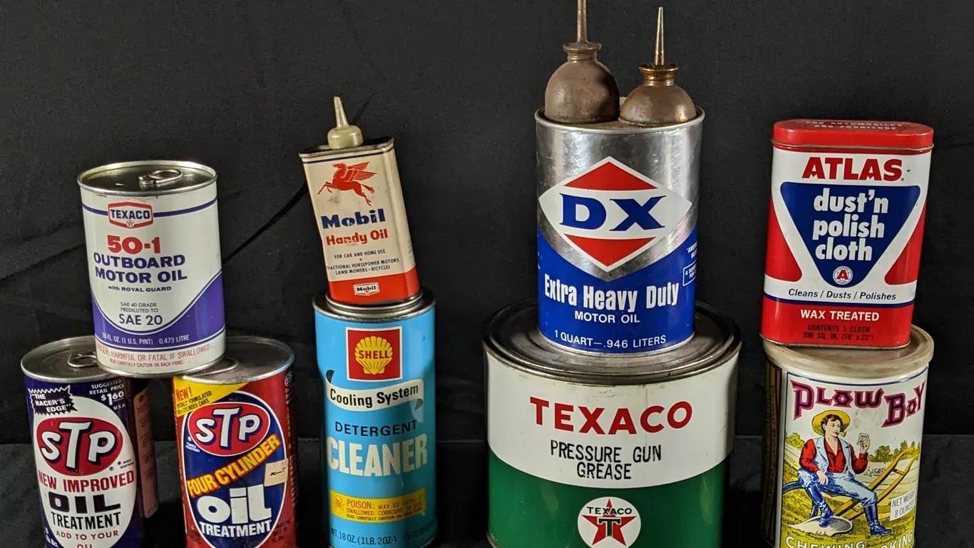 LOT OF ASSORTED OIL CANS ETC TEXACO SHELL D-X ATLAS MOBIL STP