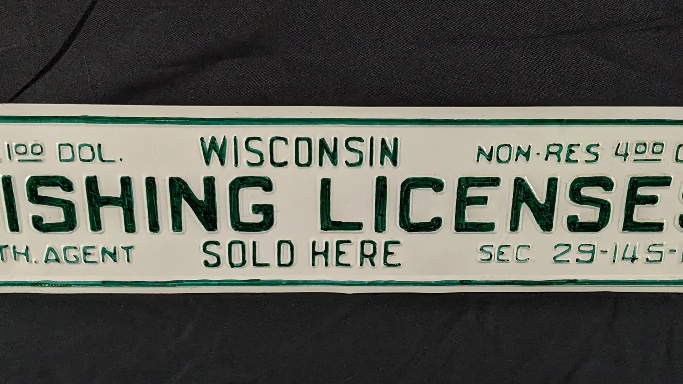 REPAINTED EMBOSSED TIN SIGN WISCONSIN FISHING LICENSES SOLD HERE RES $1.00 - NON-RES $4.00