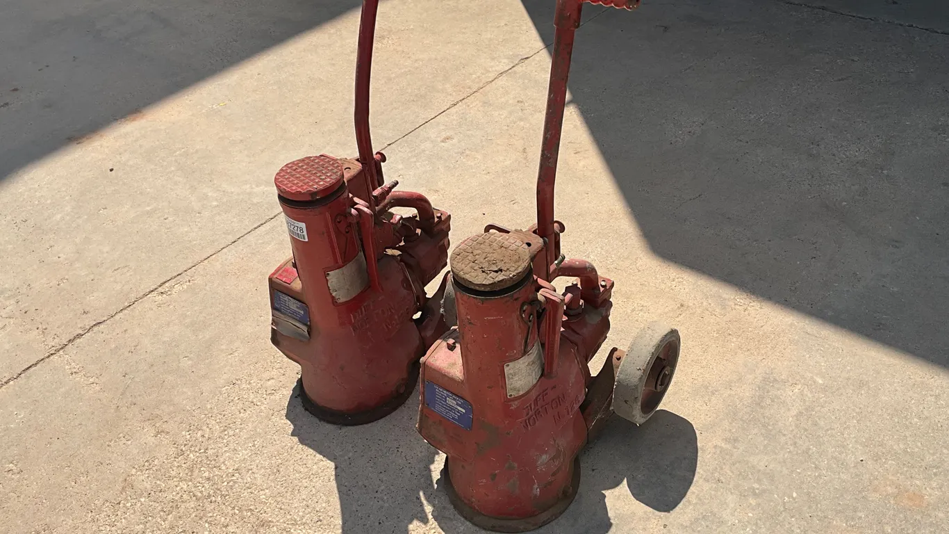 QTY OF (2) DUFF NORTON 126 AMJ 100 TON AIR MOTOR JACKS