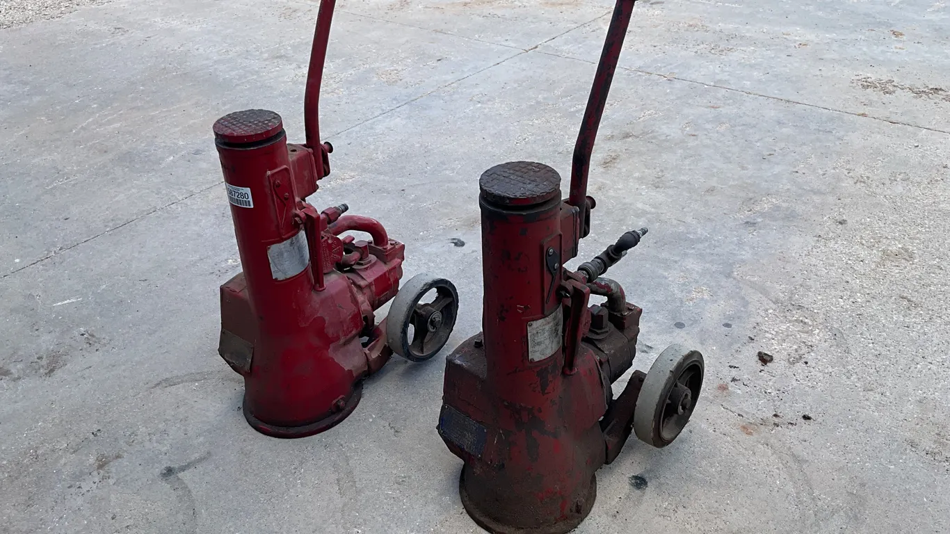 QTY OF (2) DUFF NORTON 132 AMJ 100 TON AIR MOTOR JACKS
